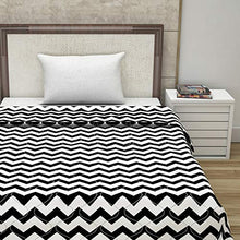 Load image into Gallery viewer, Divine Casa 110 GSM Quilted Duvets Single Bed Comforters Blanket for Winter, Black & White - Home Decor Lo
