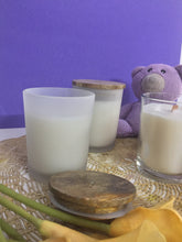 Load image into Gallery viewer, Crackling Wood Wick Scented Candle in Frosted Jar with Lid