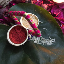 Load image into Gallery viewer, Bhiya Bhabhi Designer Rakhi Dryfruit & Chocolate Hamper