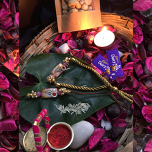 Load image into Gallery viewer, Bhiya Bhabhi Premium Rakhi Dryfruit &amp; Chocolate Hamper