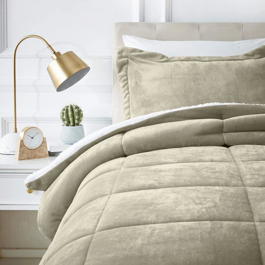 AmazonBasics Micromink Sherpa Comforter Set - Home Decor Lo