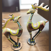 Load image into Gallery viewer, Metal Deer Figurine - Set of 2